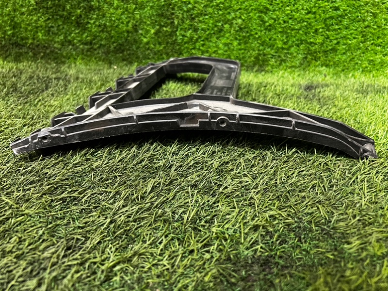 Кронштейн бампера AUDI A4 2013 B8