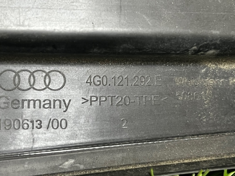 Воздуховод радиатора AUDI A6 C7 2012 4G