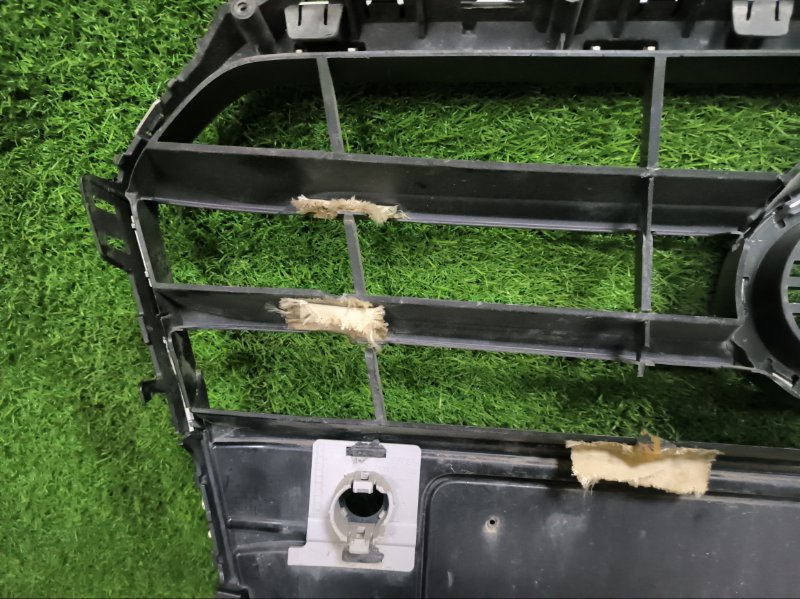 Решетка радиатора AUDI A5 8T0