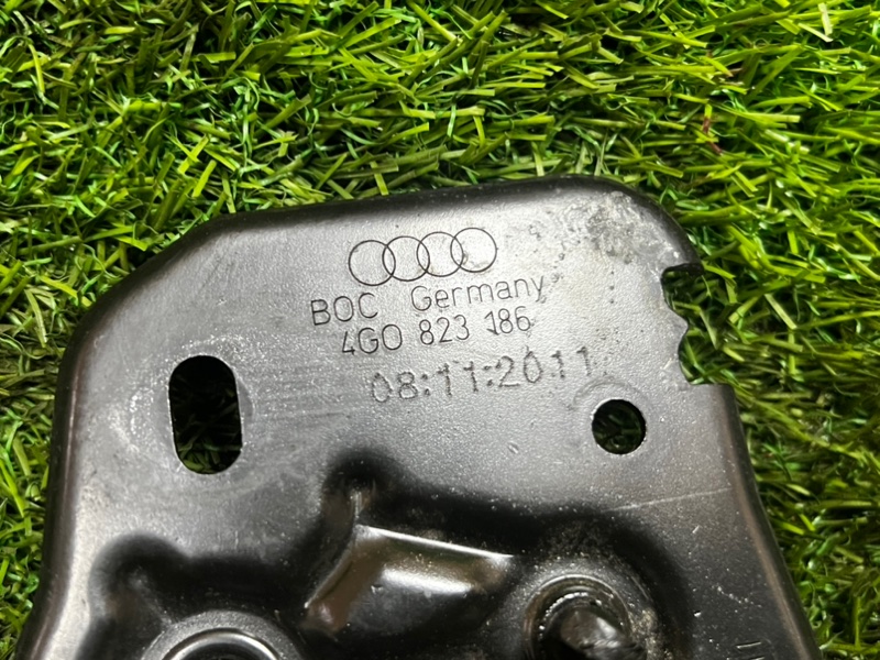 Петля капота AUDI A6 C7 AVANTE 2012 4G