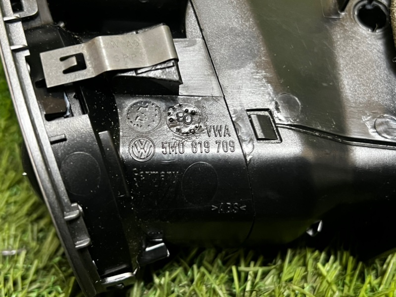 Дефлектор воздушный VOLKSWAGEN TIGUAN 2009 5N1