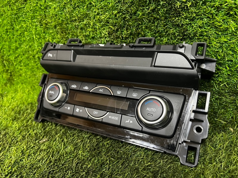 Блок управления климат-контролем MAZDA ATENZA 2014 GJ2FW