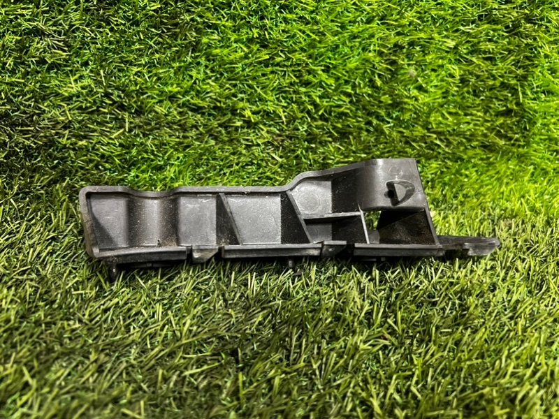 Крепление бампера AUDI A5 2011 8T5