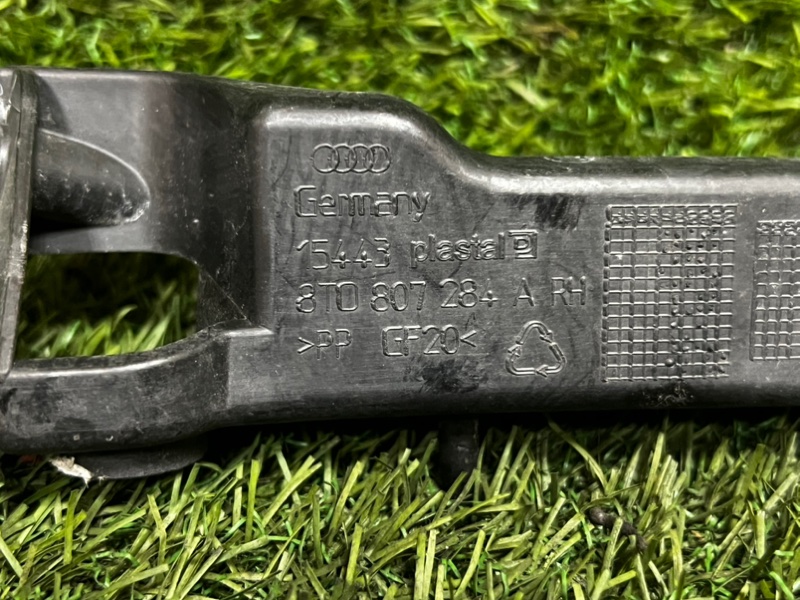 Крепление бампера AUDI A5 2011 8T5