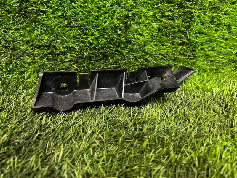 Крепление бампера AUDI A5 2011 8T5