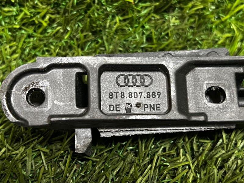 Крепление бампера AUDI A5 2011 8T5