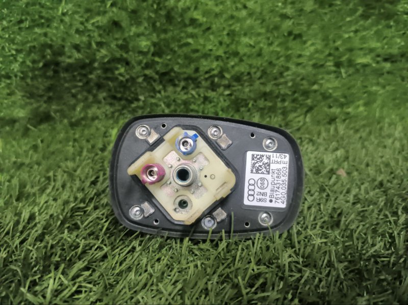 Антенна AUDI A6 C7 AVANTE 2012 4G