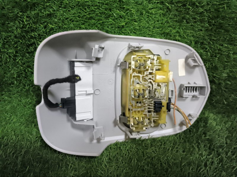 Плафон салонный PEUGEOT 308 SW 2010 T7