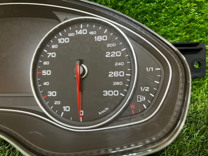 Панель приборов AUDI A6 C7 AVANTE 2012 4G