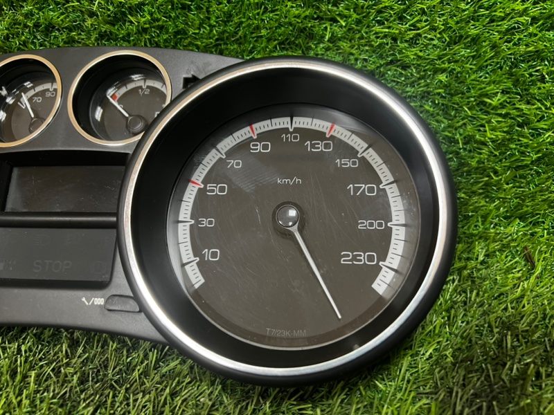 Панель приборов PEUGEOT 308 2010 T7