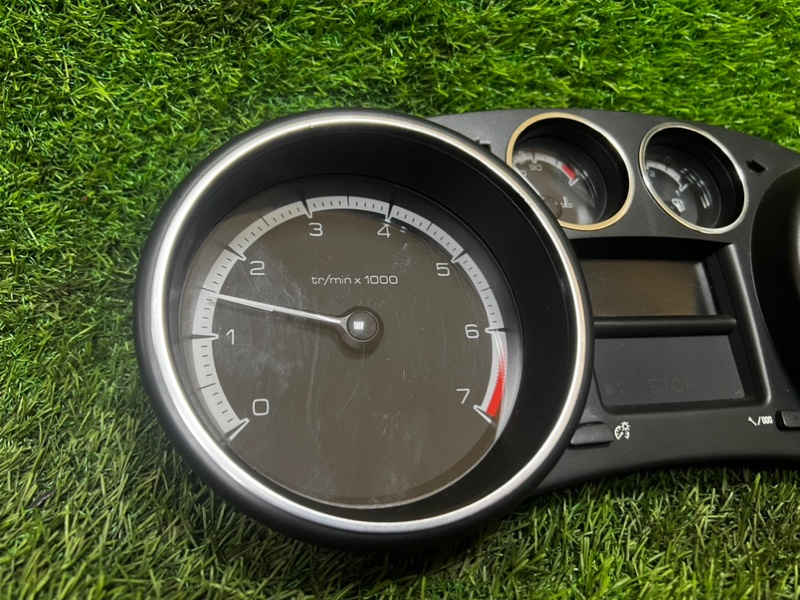 Панель приборов PEUGEOT 308 2010 T7