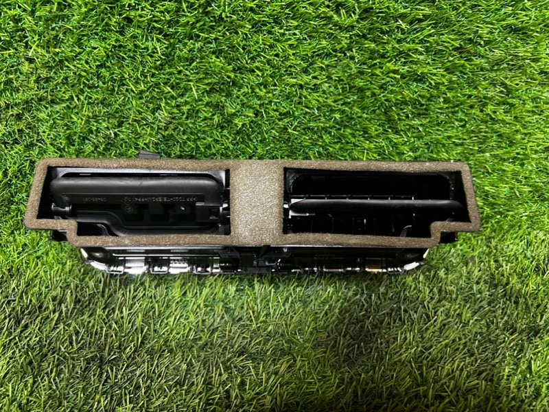 Дефлектор воздушный AUDI A4 2011 B8