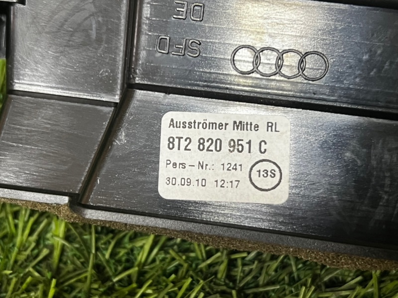 Дефлектор воздушный AUDI A4 2011 B8