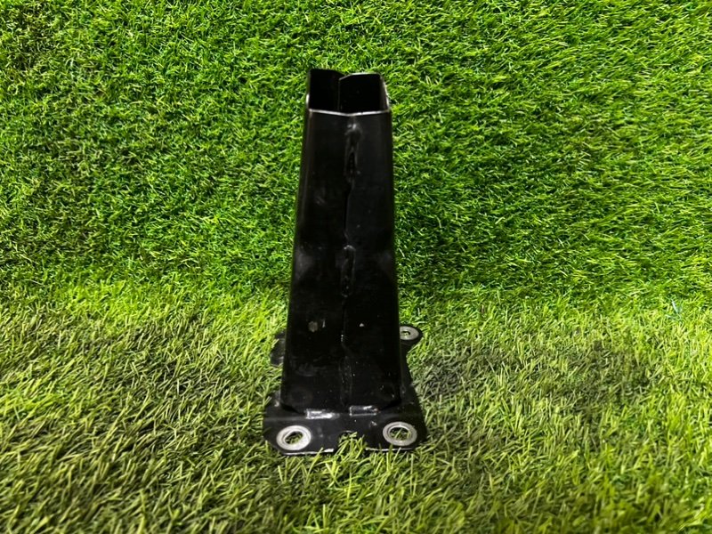 Клык бампера MAZDA ATENZA 2014 GJ2FW