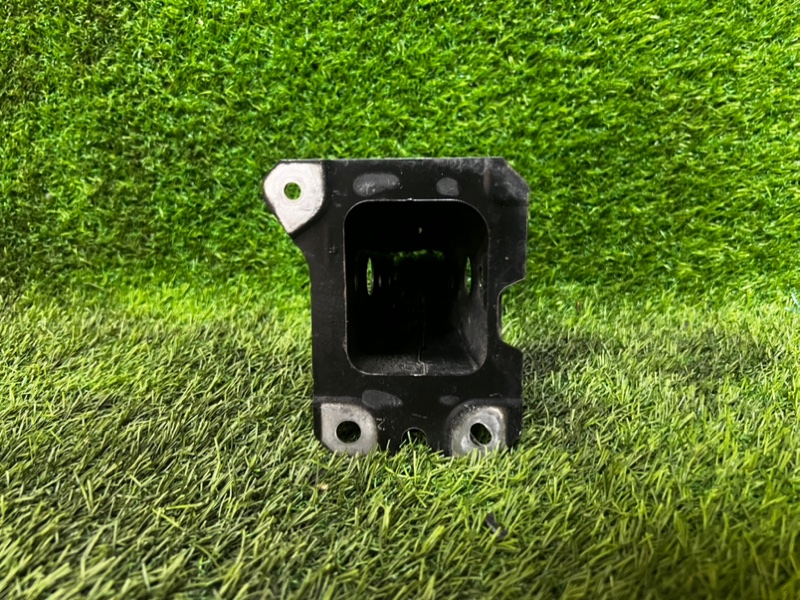 Клык бампера MAZDA ATENZA 2014 GJ2FW