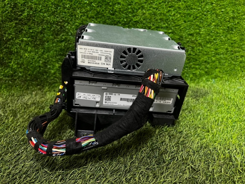 Блок управления MMI 3G AUDI A5 2010 8T5