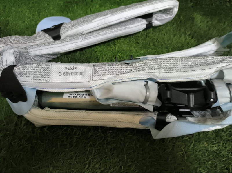 Подушка безопасности боковая (шторка) AUDI A6 C6 2006 4F2