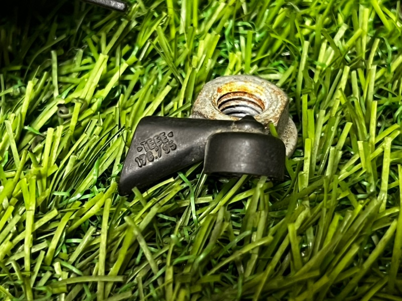 Форсунка омывателя AUDI A6 C6 2006 4F2