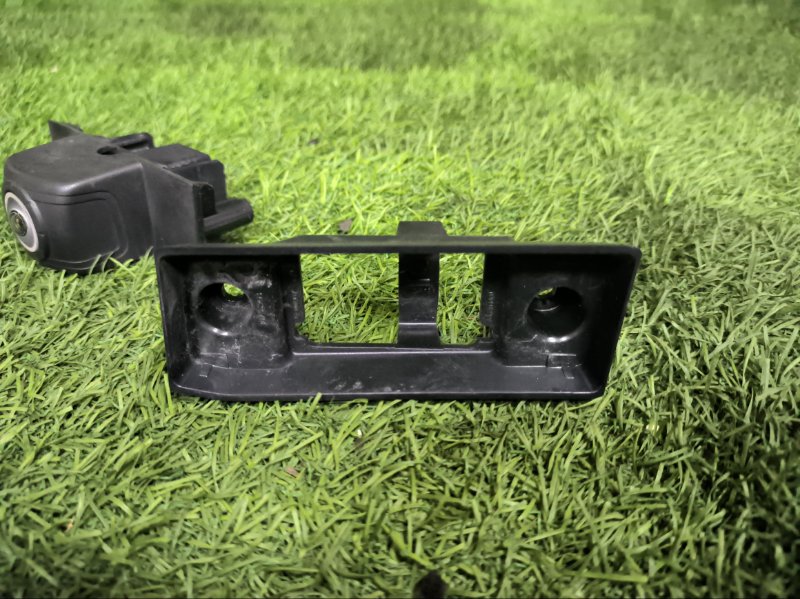 Камера заднего вида VOLVO V60 2012 FW48