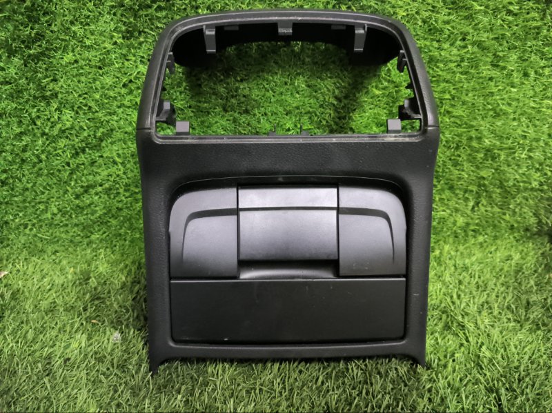 Накладка декоративная AUDI A5 2010 8T5