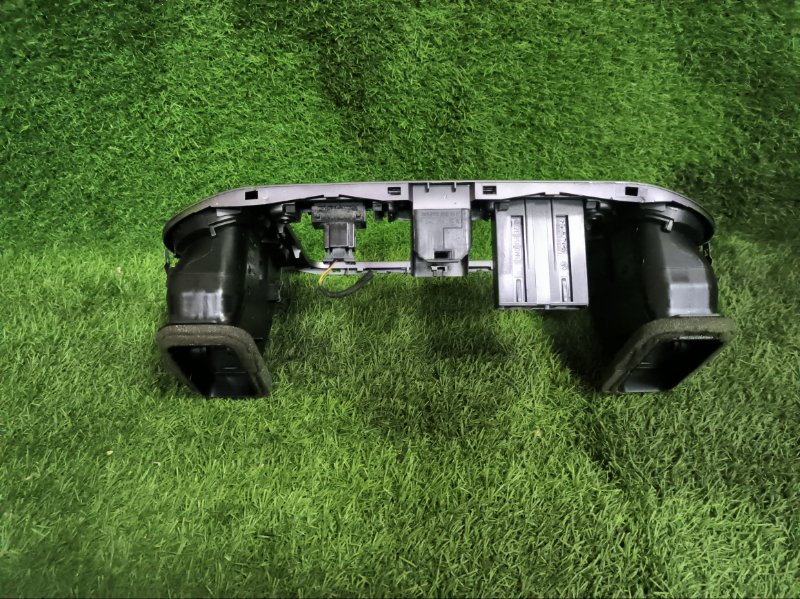 Рамка магнитолы VOLKSWAGEN TIGUAN 2009 5N1