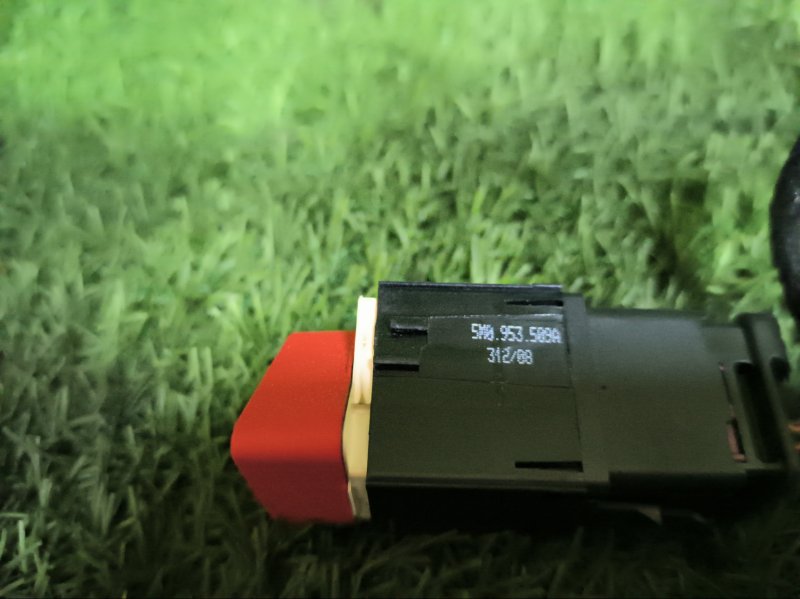 Кнопка аварийной остановки VOLKSWAGEN TIGUAN 2009 5N1