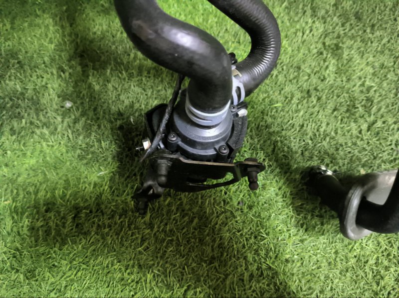 Насос водяной AUDI A6 C7 AVANTE 2012 4G