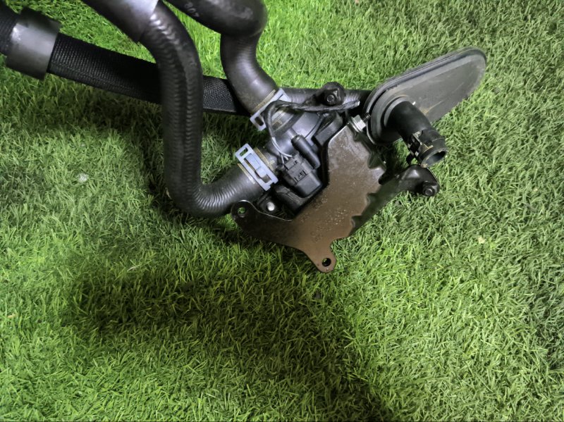 Насос водяной AUDI A6 C7 AVANTE 2012 4G