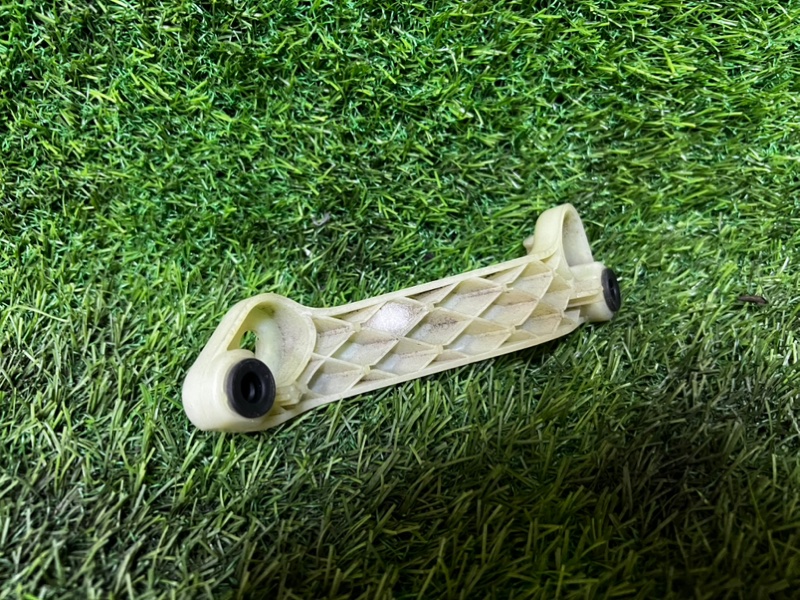 Кронштейн фары AUDI A6 C6 2006 4F2