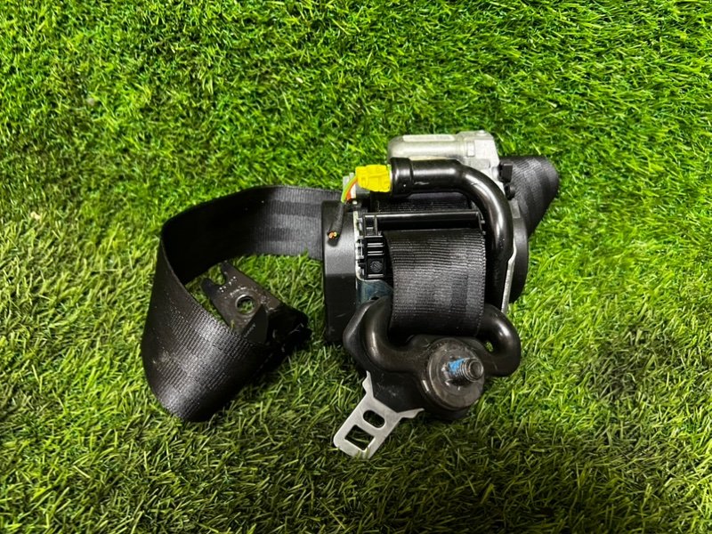 Ремень безопасности VOLVO V60 2011 FW48