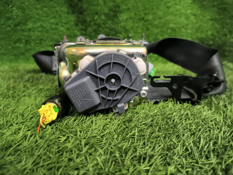 Ремень безопасности VOLVO V60 2011 FW48