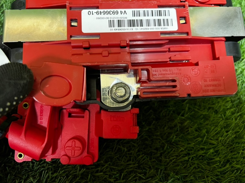 Клемма аккумулятора BMW X1 2011 E84