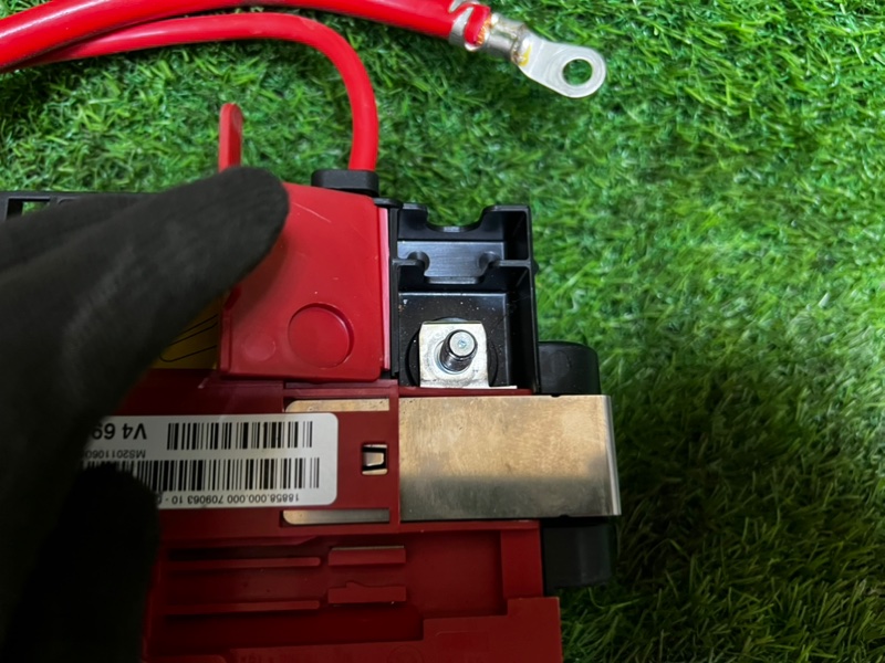 Клемма аккумулятора BMW X1 2010 E84