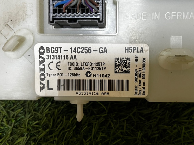 Блок предохранителей VOLVO V60 2011 FW48