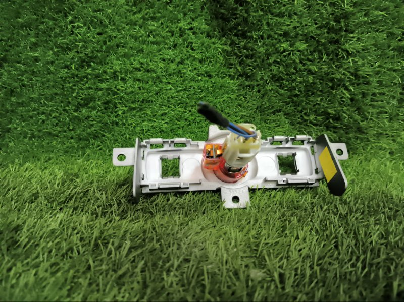 Накладка декоративная AUDI A6 C6 2006 4F2