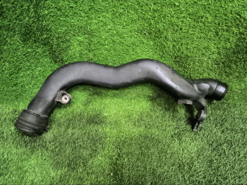 Патрубок интеркулера Volkswagen Tiguan