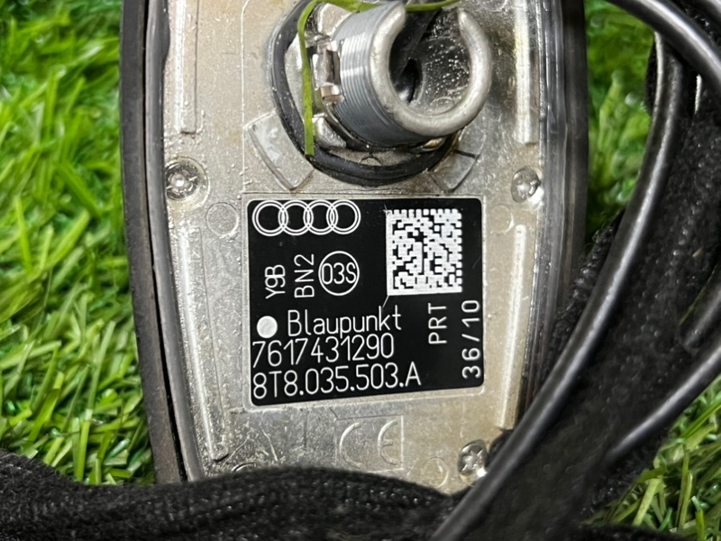 Антенна AUDI A5 2010 8T5