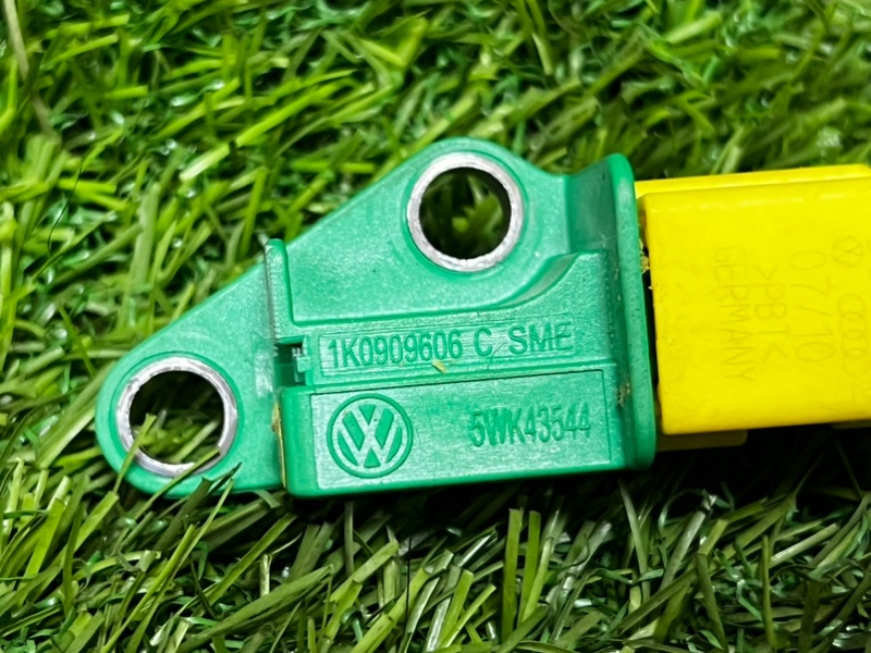 Датчик удара AUDI A5 2010 8T5