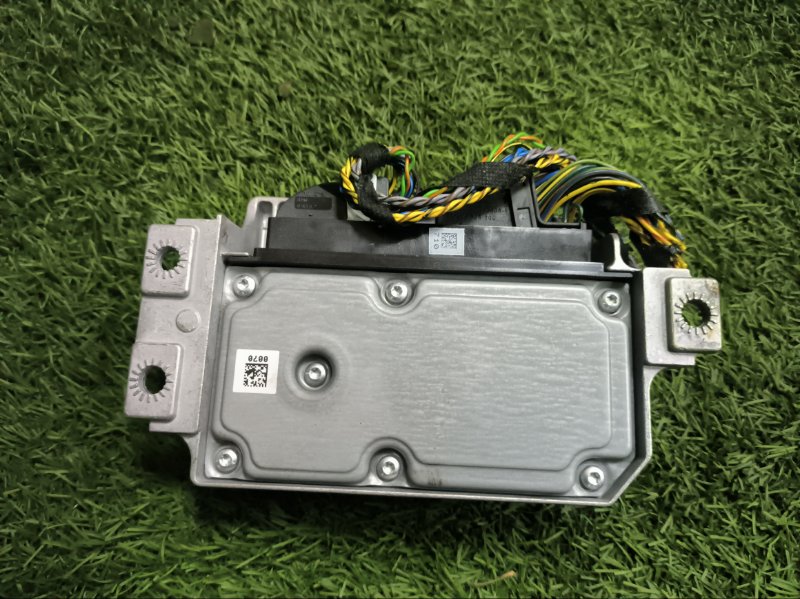 Блок управления (ЭБУ), Подушками безопасности BMW X1 2011 E84