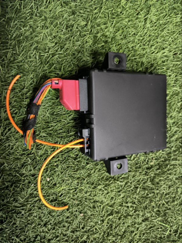 Блок Gateway AUDI A5 2011 8T5