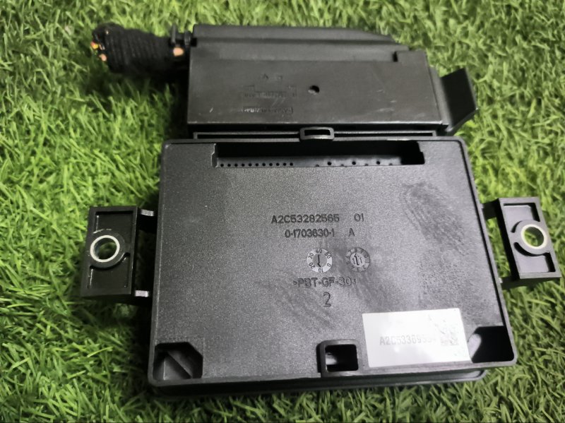 Блок управления парковочным тормозом AUDI A5 2011 8T5