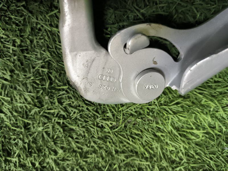 Петля капота AUDI A3 2006 8P