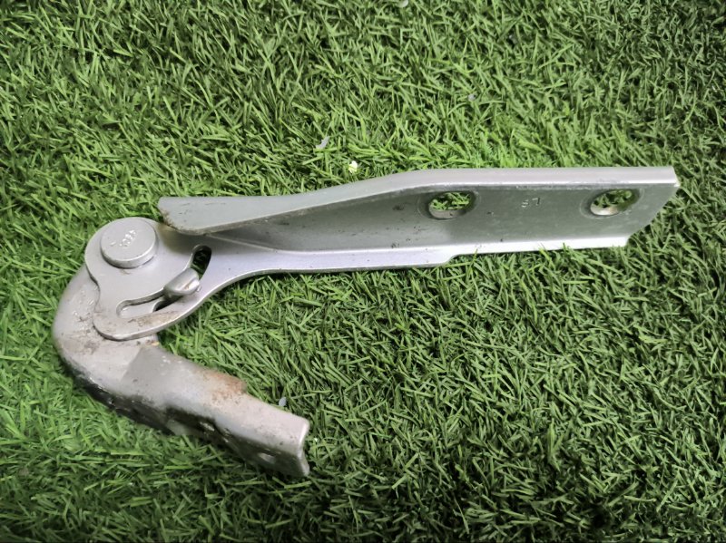 Петля капота AUDI A3 2006 8P