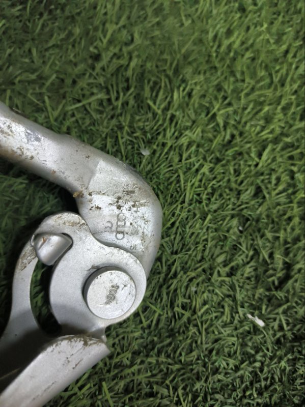 Петля капота AUDI A3 2006 8P