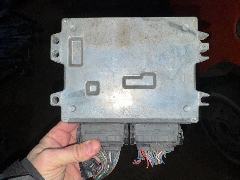 Блок управления двс SUZUKI Grand Vitara