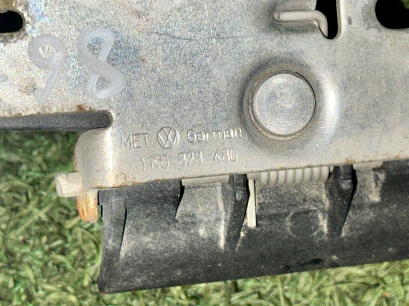 Крюк замка капота VOLKSWAGEN TIGUAN 2009 5N1