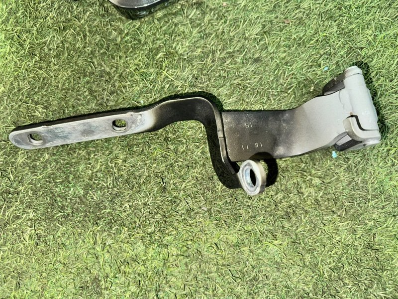 Петля крышки багажника AUDI A7 SPORTBACK 2011 4G5