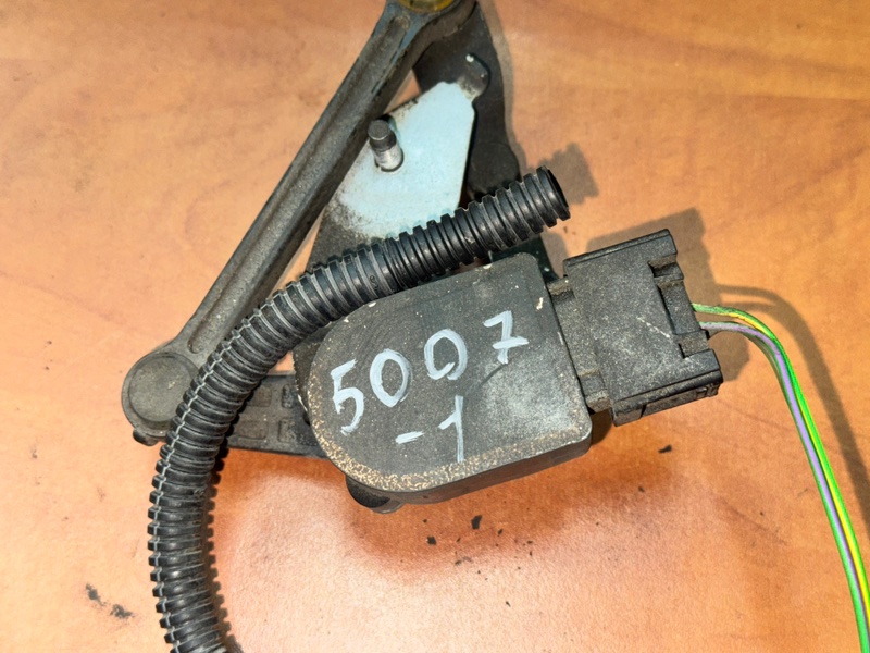 Датчик положения кузова VOLVO V60 2012 FW48