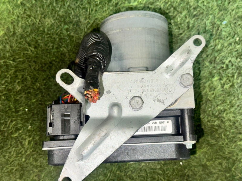 Блок abs BMW X1 2011 E84