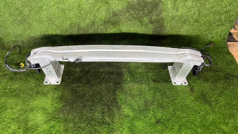 Усилитель бампера AUDI A5 2010 8T5